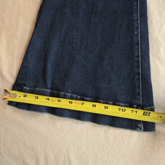 Vervet Blue 30W 34L High Rise Dark Blue Flare Jeans - Picture 3 of 11